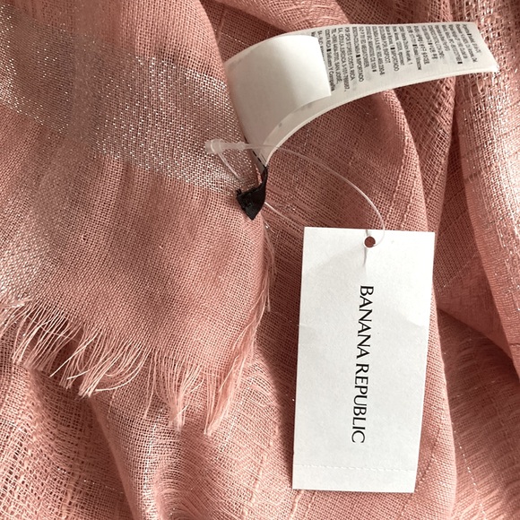 Banana Republic Blush/Pink Scarf with Metallic Hints- lightweight NWT - Picture 3 of 5